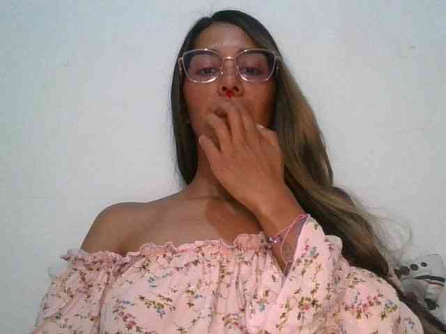 JuanaBrunette webcam