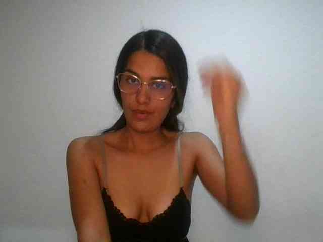 JuanaBrunette webcam