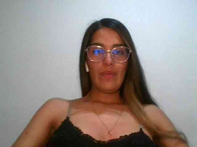 JuanaBrunette webcam