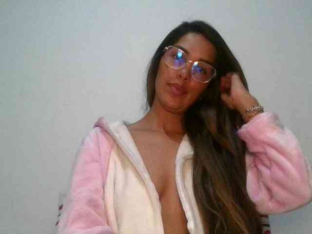 JuanaBrunette webcam