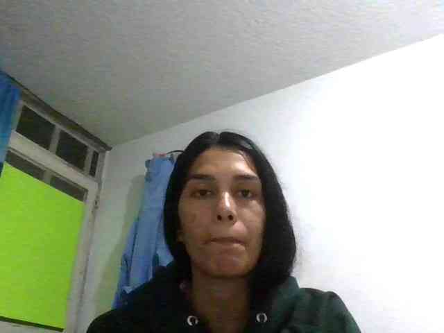 JuanaBrunette webcam