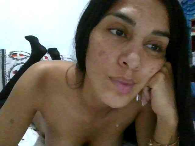 JuanaBrunette webcam