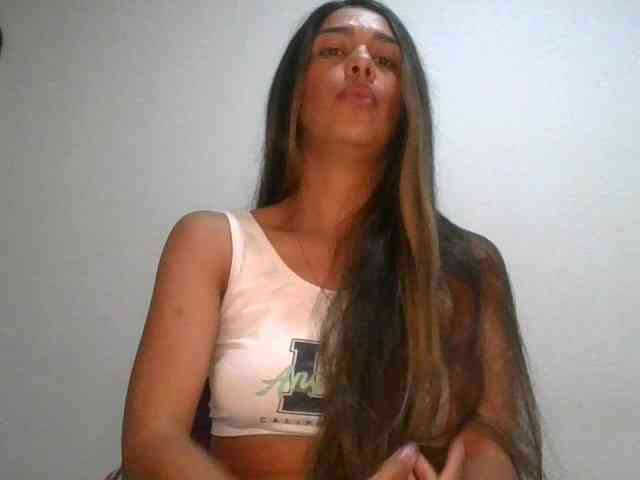 JuanaBrunette webcam