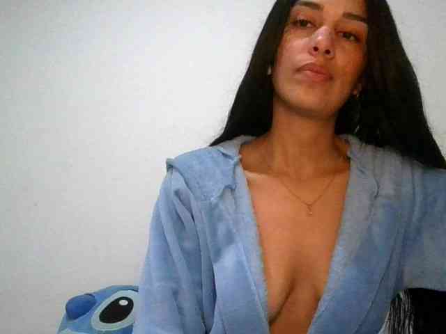 JuanaBrunette webcam