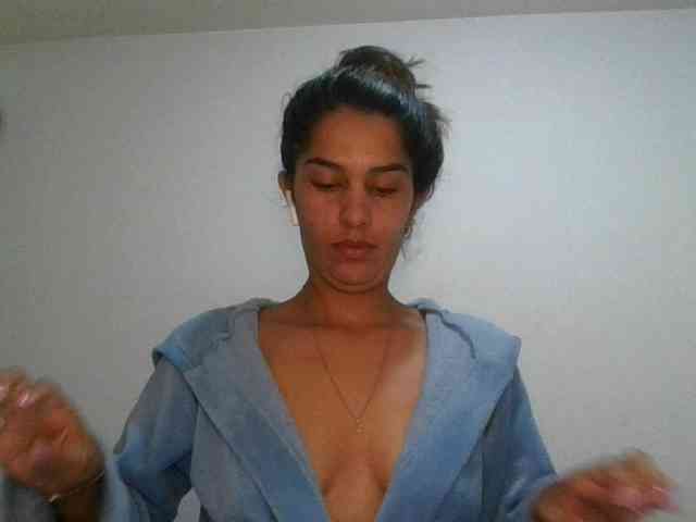 JuanaBrunette webcam