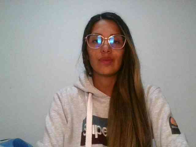 JuanaBrunette webcam