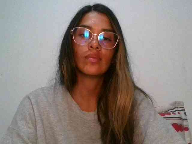 JuanaBrunette webcam