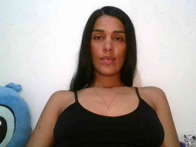 JuanaBrunette webcam
