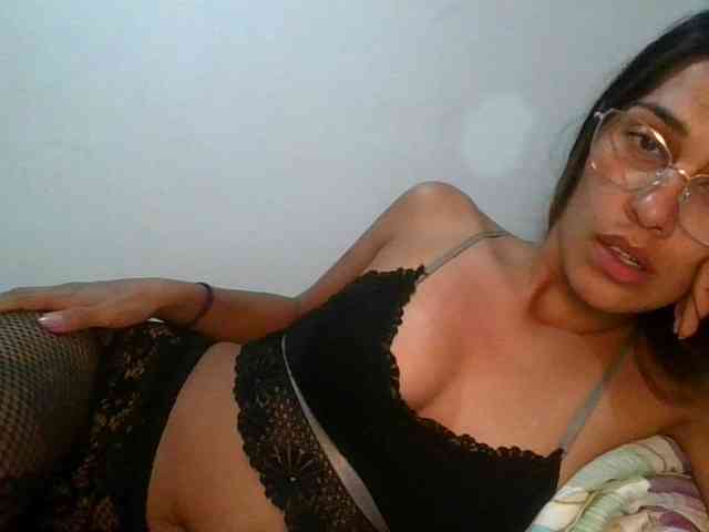 JuanaBrunette webcam