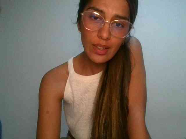 JuanaBrunette webcam