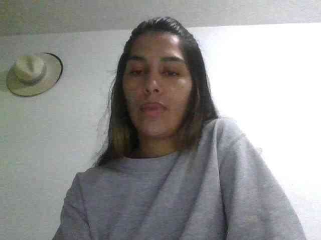 JuanaBrunette webcam