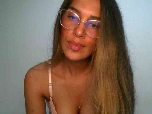 JuanaBrunette webcam