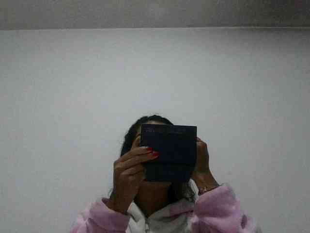 JuanaBrunette webcam