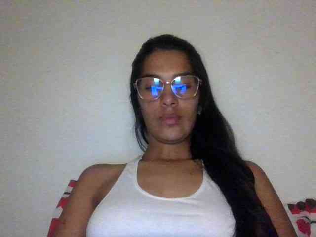 JuanaBrunette webcam