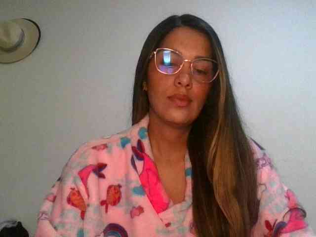 JuanaBrunette webcam