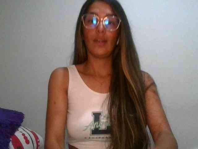 JuanaBrunette webcam