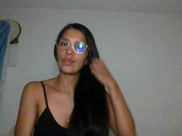 JuanaBrunette webcam