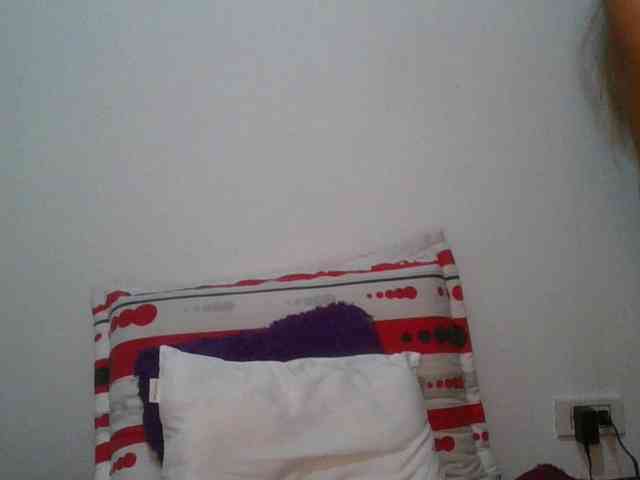 JuanaBrunette webcam