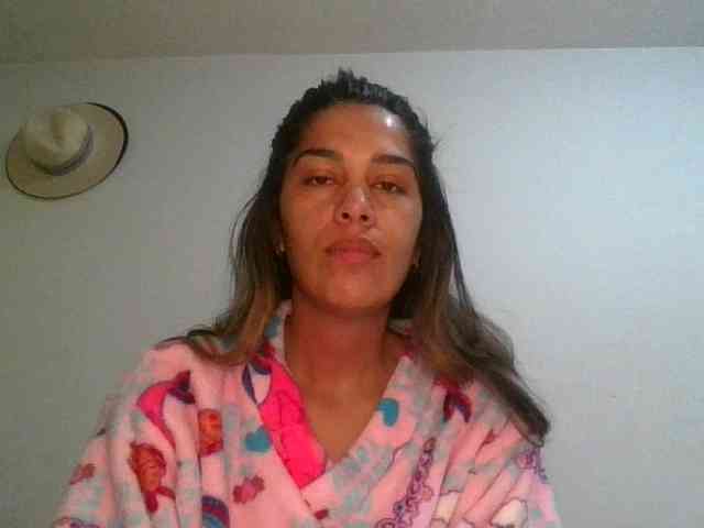 JuanaBrunette webcam