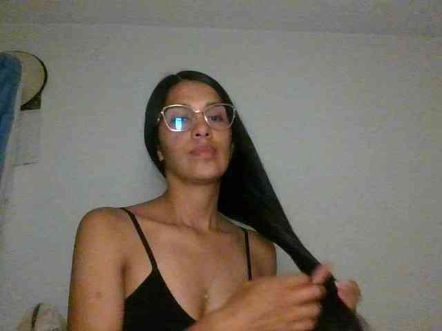 JuanaBrunette webcam