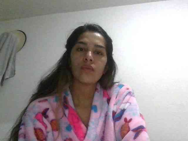 JuanaBrunette webcam