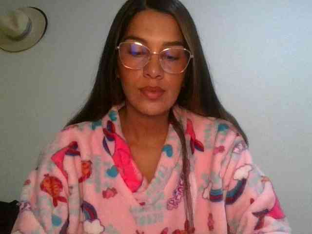 JuanaBrunette webcam