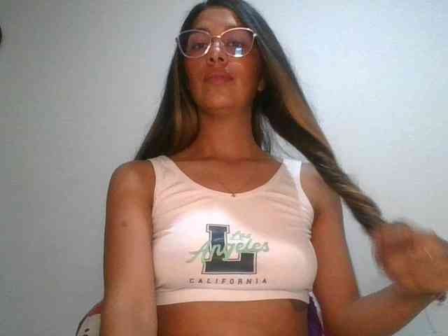 JuanaBrunette webcam