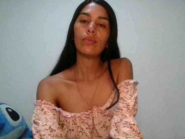 JuanaBrunette webcam