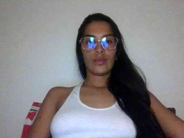JuanaBrunette webcam
