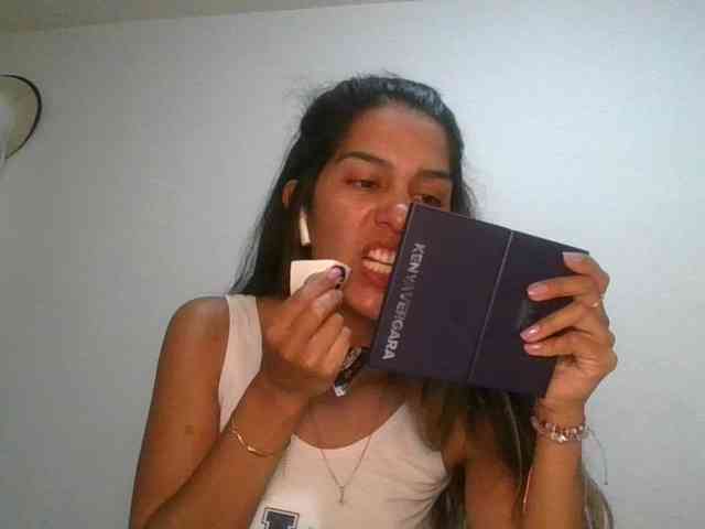 JuanaBrunette webcam