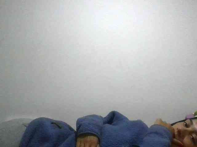 JuanaBrunette webcam