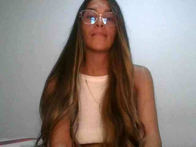 JuanaBrunette webcam