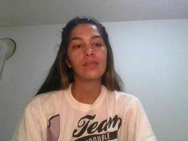 JuanaBrunette webcam