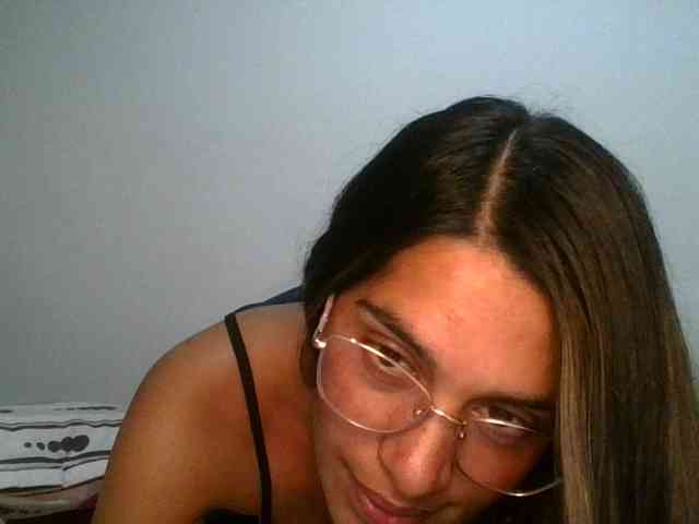 JuanaBrunette webcam