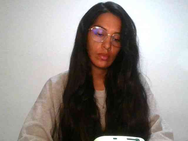 JuanaBrunette webcam