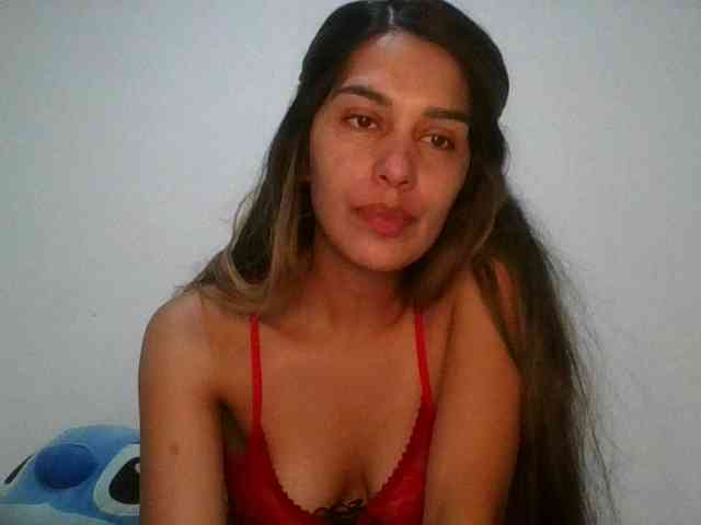 JuanaBrunette Live Webcam on BongaCams