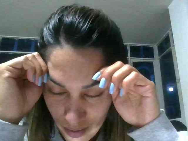 JuanaBrunette webcam