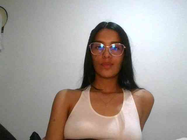 JuanaBrunette webcam