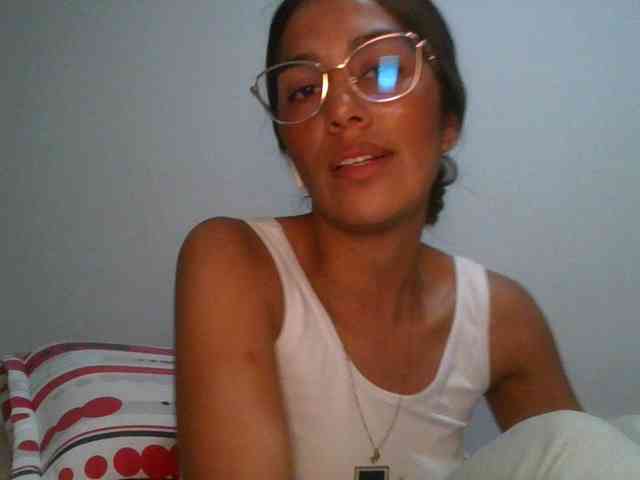 JuanaBrunette webcam