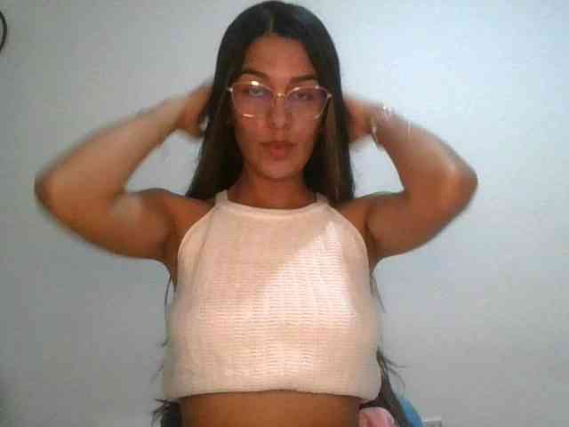 JuanaBrunette webcam