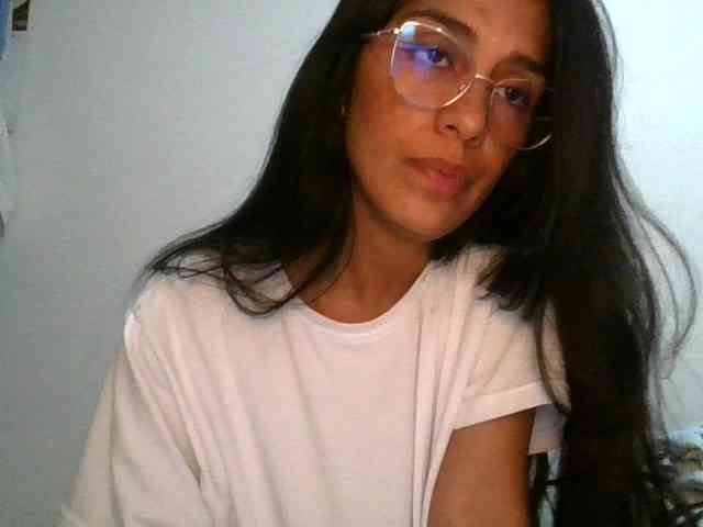 JuanaBrunette webcam