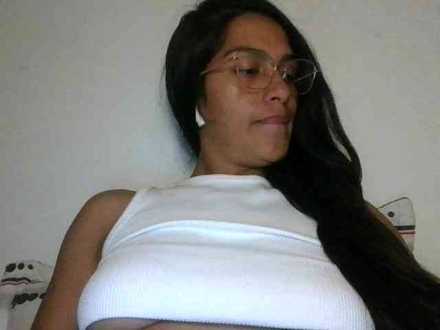 JuanaBrunette webcam