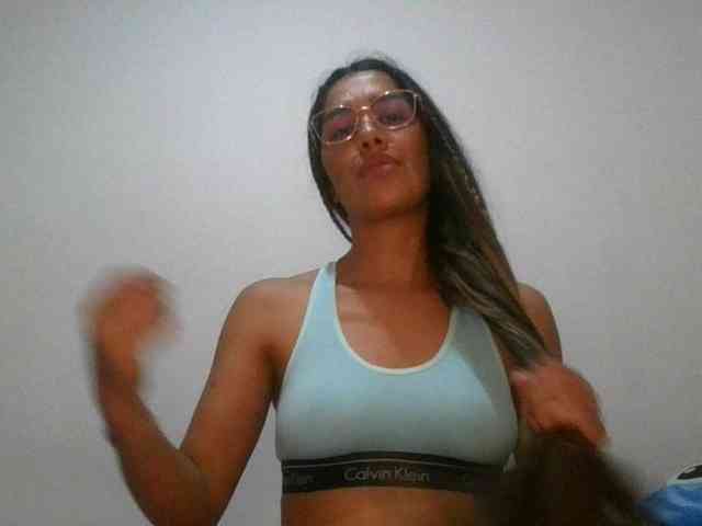 JuanaBrunette webcam