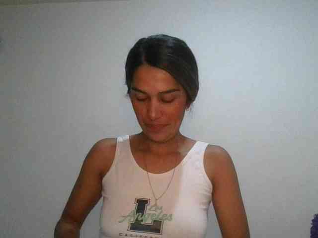 JuanaBrunette webcam