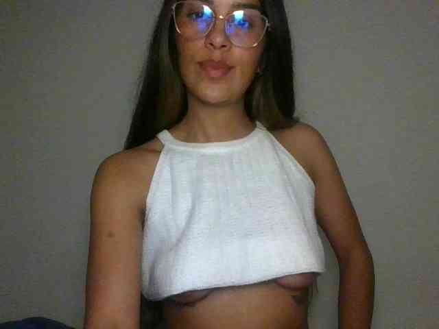 JuanaBrunette webcam