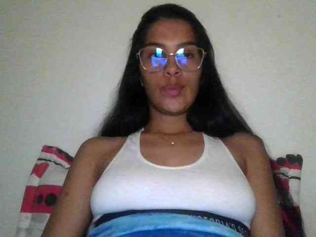 JuanaBrunette webcam