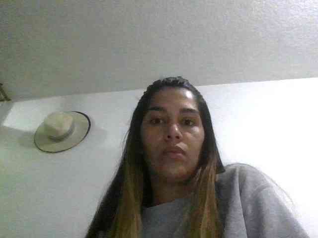 JuanaBrunette webcam