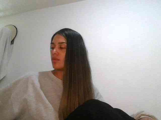 JuanaBrunette webcam