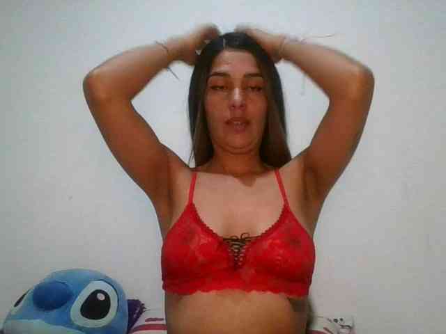 JuanaBrunette webcam