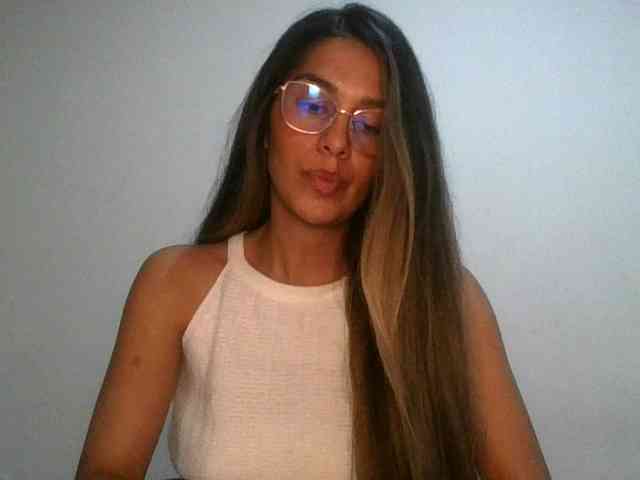 JuanaBrunette webcam